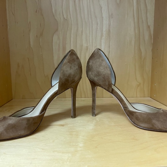 NEW Veronica Beard Brown Suede Gadot Peep-Toe Pump Size 8 - Picture 3 of 8